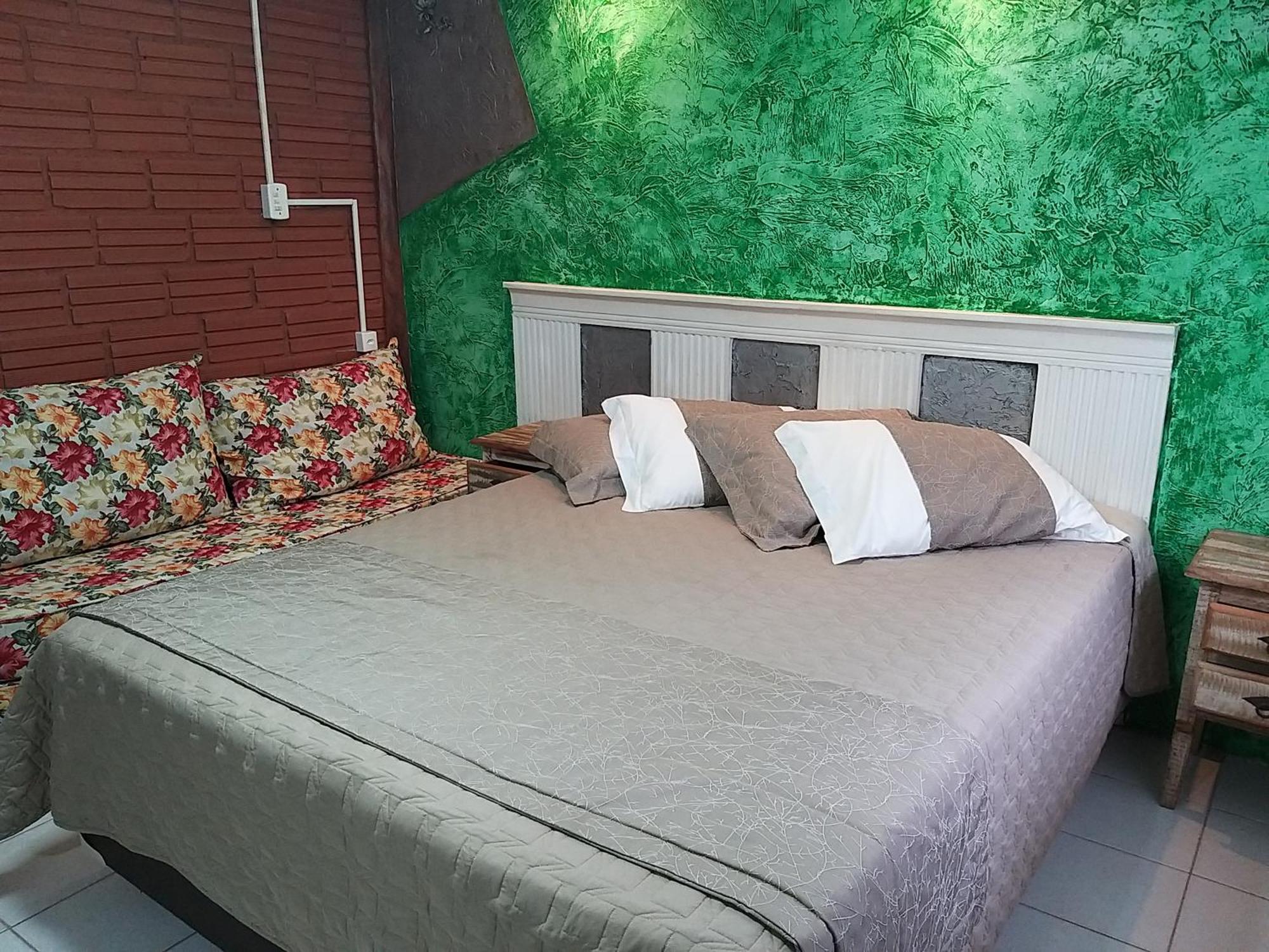 A Ilha Verde Hotel Pousada Na Praia Ilha do Mel Exteriör bild